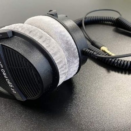 Beyerdynamic DT 990 PRO Headphones Review