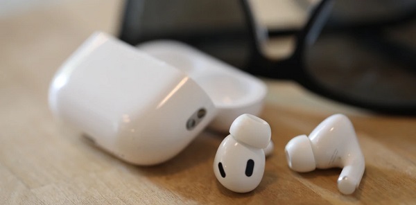 Apple AirPods Pro Gen 1