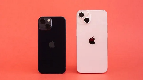 iPhone 12 Mini vs. iPhone 13 Mini: Durableness