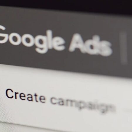 Malware Distributors Use Google Ads in a Malvertising Scam 