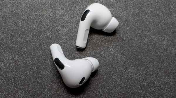 Apple AirPods (2nd Generation) Wireless Ear Buds