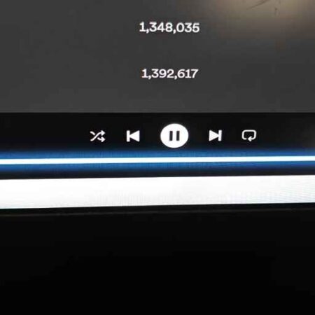 Here's how to get a lightsaber progress bar in Spotify